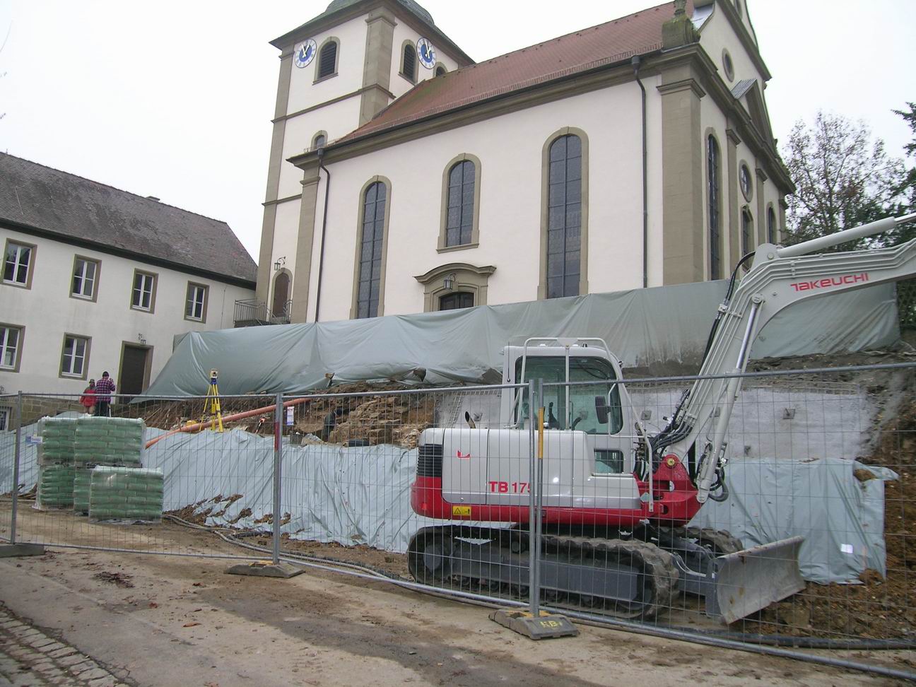 Stützmauer Kirchtreppe Obbach 